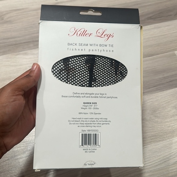 KILLER LEGS Queen Size Fishnet Pantyhose - Picture 2 of 3